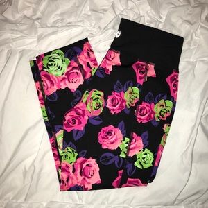 SALE ‼️ Betsey Johnson Yoga Pants